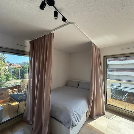 Spacieux A 150m De La 2 Terrasses * 昂蒂布